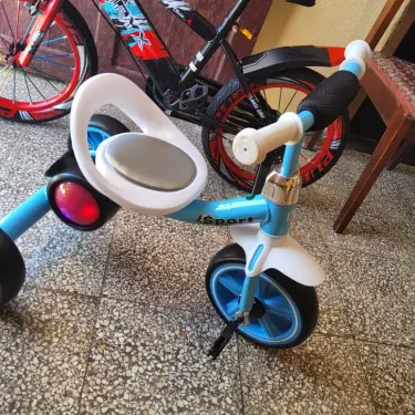Triciclo infantil's photo #1